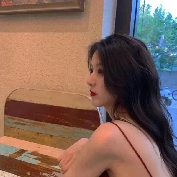 姊姊妹妹站起来海报